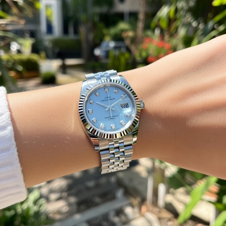 THE LADY DATE - Tiffany Blue